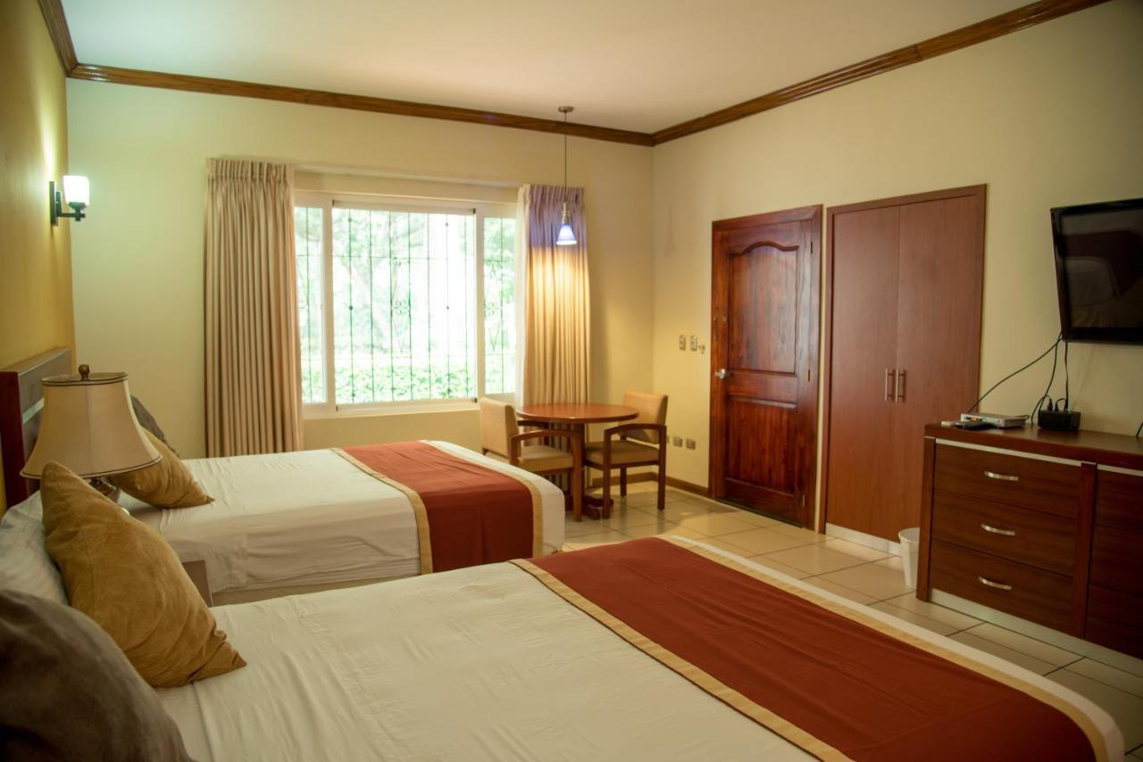 Pato Canales Hotel & Resort San Luis Eksteriør billede